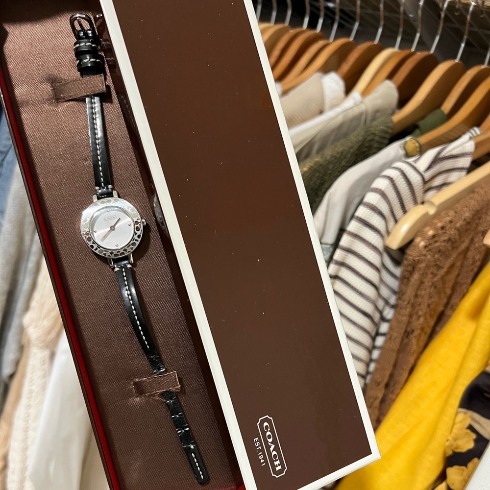 2010 COACH Genuine Leather Watch with Box